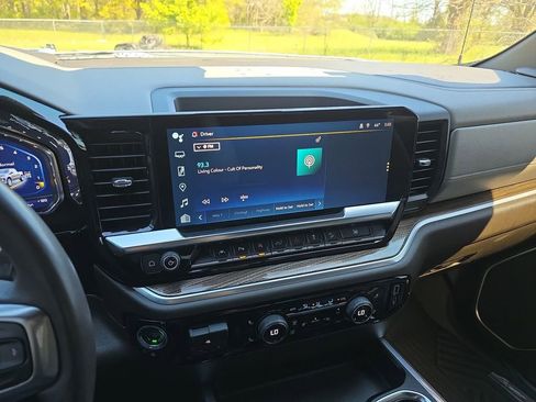 Used 2023 Chevrolet Silverado 1500 RST image 13