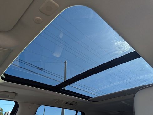 Used 2023 GMC Yukon Denali image 15