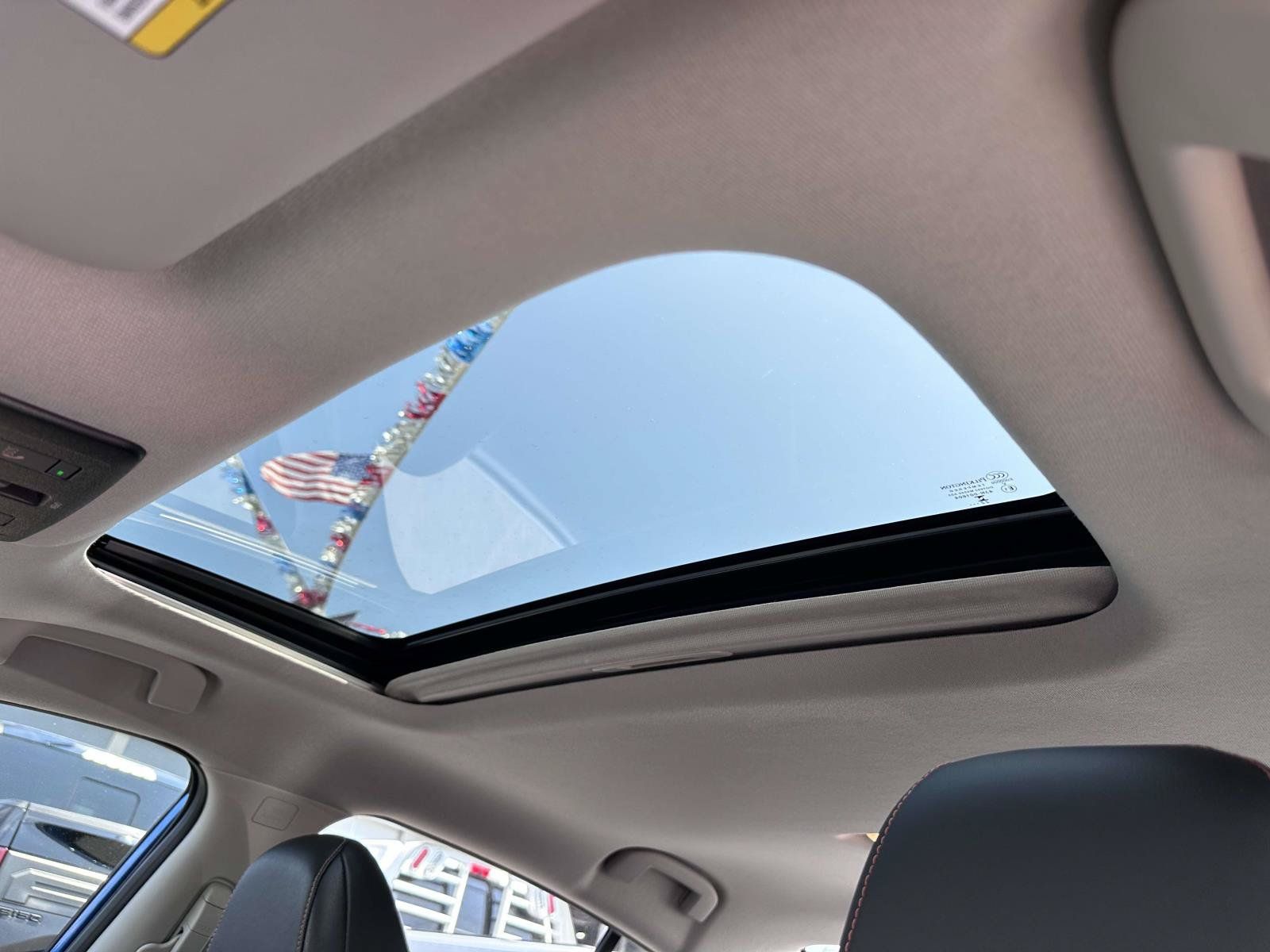Used 2023 Nissan Sentra SR w/ SR Premium Package FWD image 13