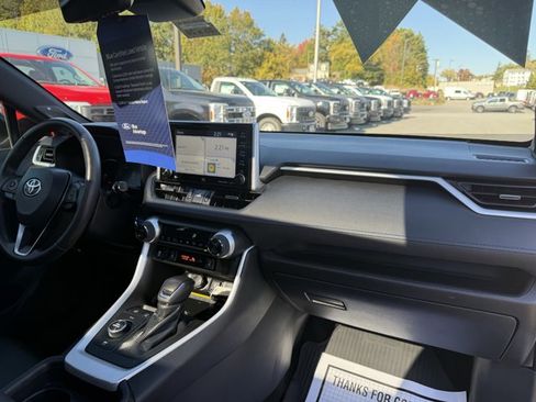Used 2021 Toyota RAV4 XSE image 4