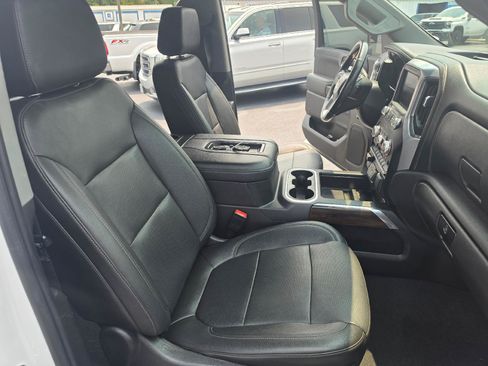 Used 2021 GMC Sierra 1500 SLT w/ SLT Premium Package RWD image 12