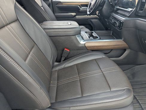 Used 2024 Chevrolet Silverado 3500 High Country w/ High Country Premium Package image 12