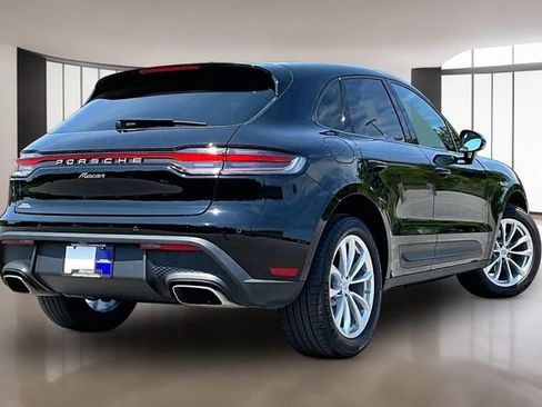 Used 2025 Porsche Macan image 6