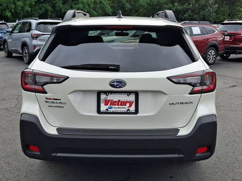 Used 2025 Subaru Outback Premium AWD/4WD image 5