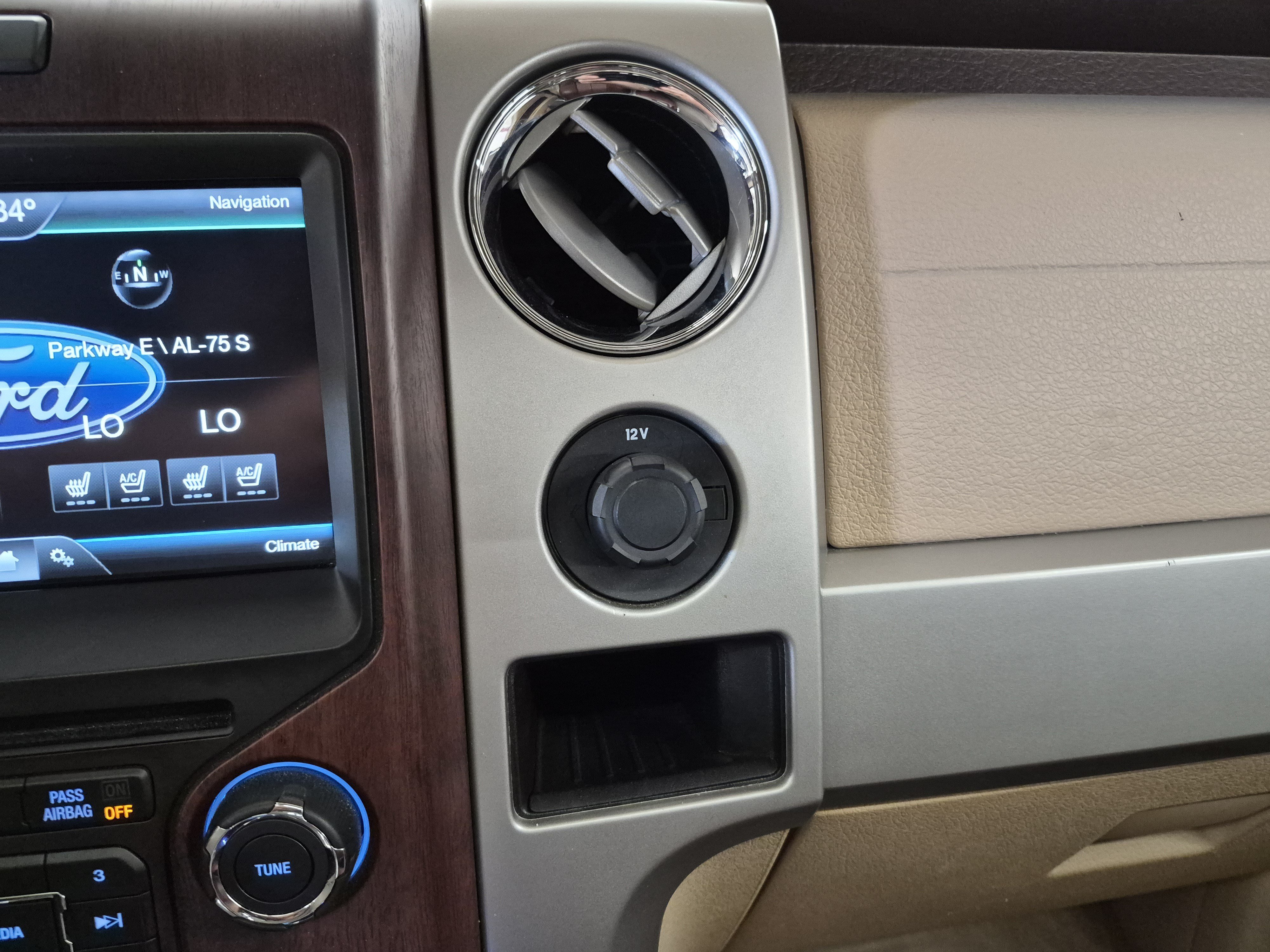 Used 2014 Ford F150 King Ranch w/ King Ranch Luxury Package AWD/4WD image 30
