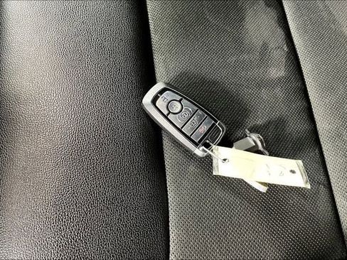 Used 2023 Ford Explorer ST-Line image 10