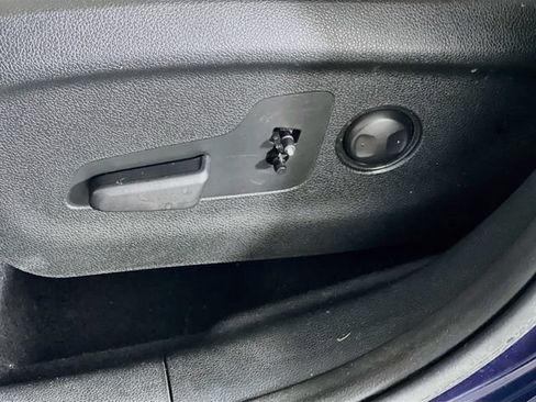 Used 2019 Kia Sorento AWD V6 image 13
