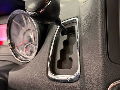 Used 2019 Dodge Grand Caravan SXT w/ Blacktop Package image 25