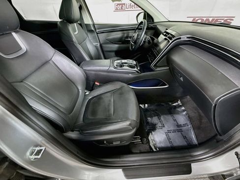 Certified 2022 Hyundai Tucson Limited AWD/4WD image 32