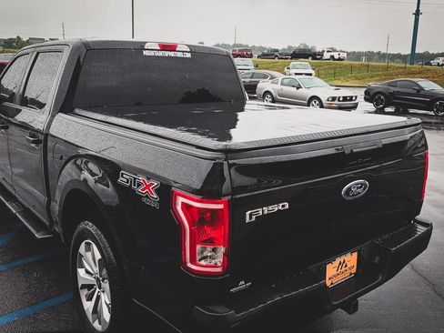 Used 2017 Ford F150 XL w/ Equipment Group 101A Mid AWD/4WD image 9