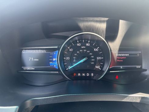 Used 2017 Ford Explorer XLT w/ Equipment Group 202A AWD/4WD image 15