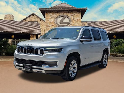 Used 2023 Jeep Wagoneer Series II w/ Convenience Group I AWD/4WD image 4