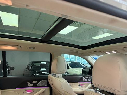 Used 2020 Mercedes-Benz GLS 450 4MATIC image 27
