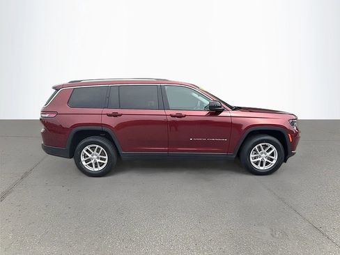 Used 2023 Jeep Grand Cherokee L Laredo RWD image 3