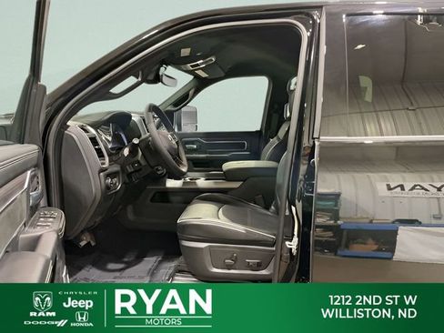New 2026 RAM 2500 Laramie AWD/4WD image 34