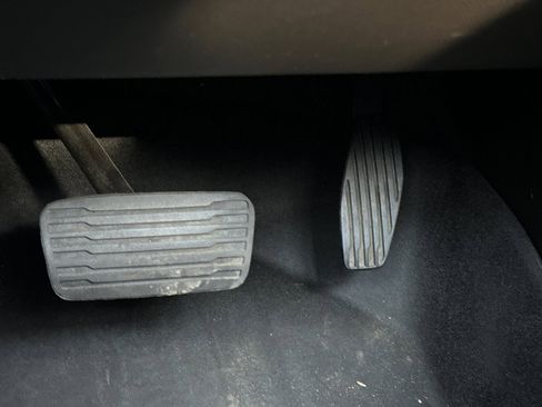 Used 2021 Chevrolet Tahoe Z71 w/ Rear Media and Nav Package image 42