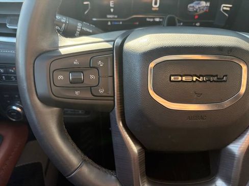 Used 2023 GMC Yukon Denali Ultimate AWD/4WD image 7