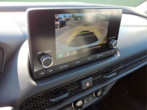 Used 2023 Honda HR-V LX image 23