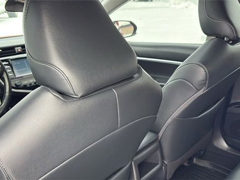 Used 2019 Toyota Camry SE image 23