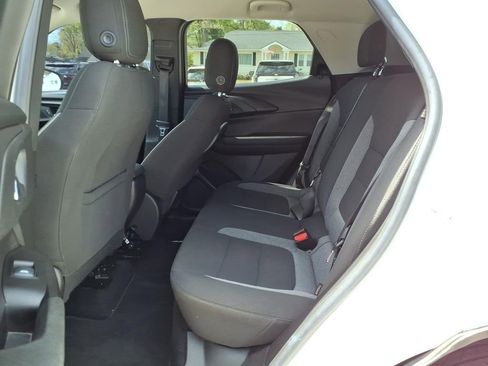 Used 2023 Chevrolet TrailBlazer LT image 11