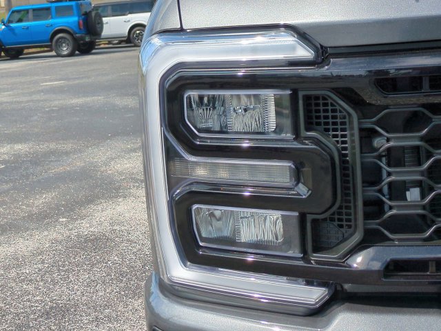 New 2026 Ford F250 Lariat w/ Black Appearance Package AWD/4WD image 10
