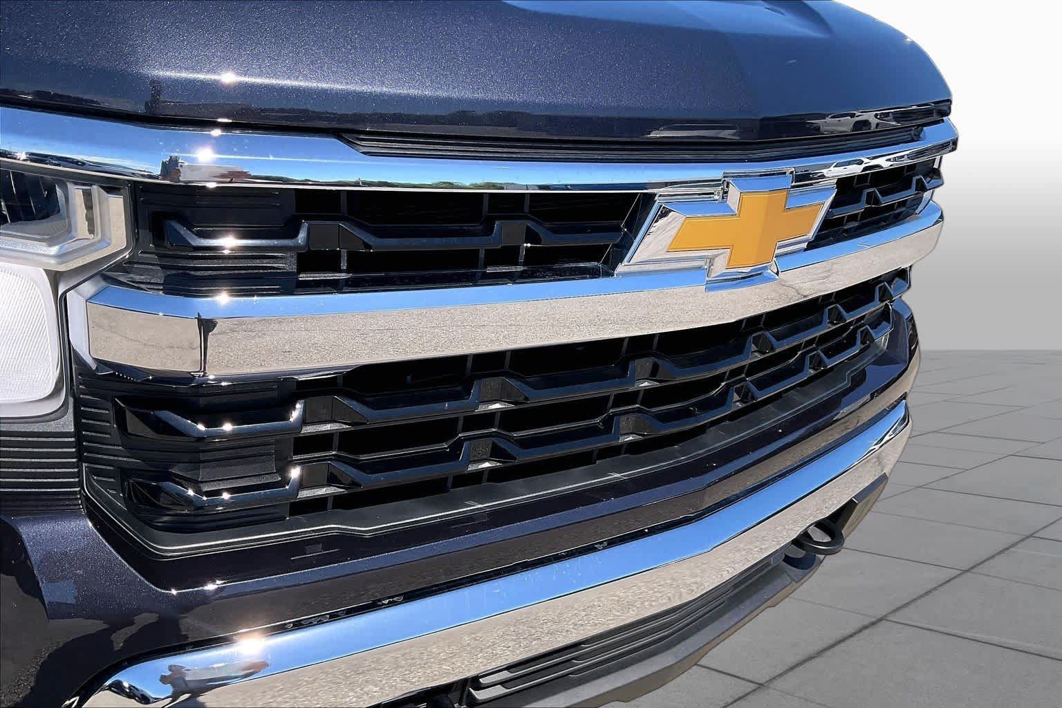 Used 2024 Chevrolet Silverado 1500 LT w/ Leather Package AWD/4WD image 28