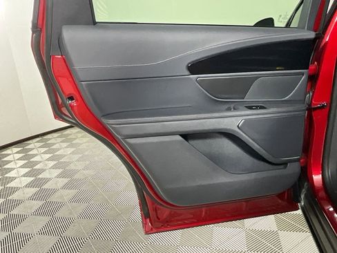 Used 2025 Lincoln Nautilus Premier w/ Jet Appearance Package image 26