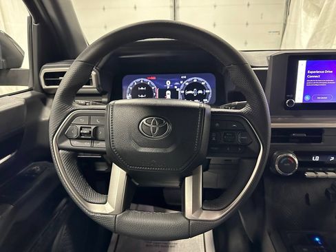 Used 2026 Toyota Tacoma TRD Off-Road AWD/4WD image 18