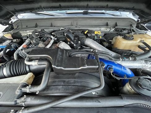 Used 2013 Ford F250 Platinum w/ FX4 Off Road Pkg image 9