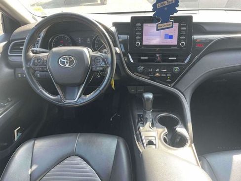 Used 2021 Toyota Camry SE w/ Carpet Mat Package (TMS) AWD/4WD image 13