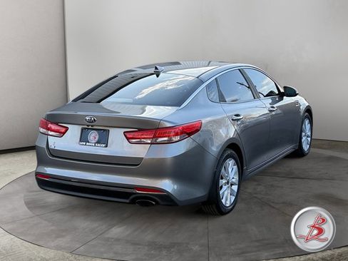 Used 2016 Kia Optima EX image 7