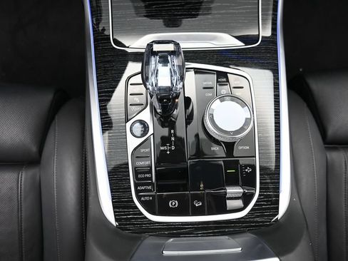 Used 2022 BMW X7 M50i w/ Dynamic Handling Package AWD/4WD image 15