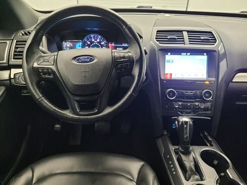 Used 2019 Ford Explorer XLT w/ Equipment Group 202A FWD image 22