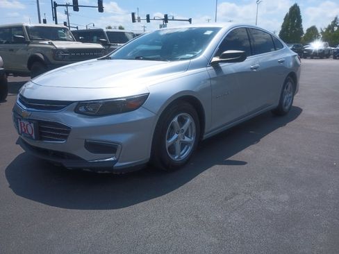 Used 2017 Chevrolet Malibu LS FWD image 3