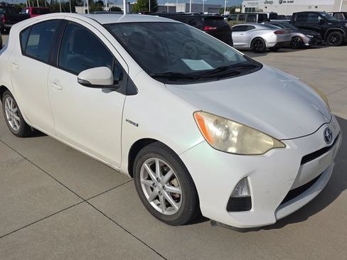 Used 2013 Toyota Prius C Three FWD image 7
