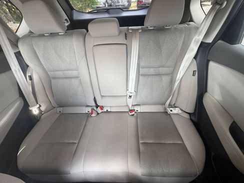 Used 2025 Nissan Rogue SV FWD image 40