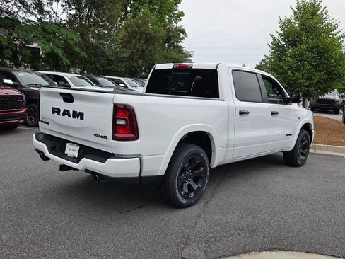 New 2026 RAM 1500 Big Horn AWD/4WD image 9