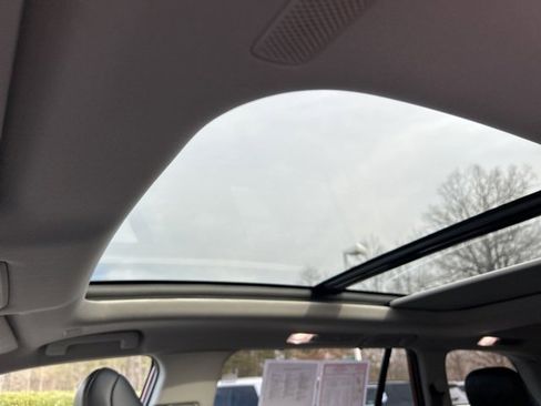 Used 2024 Toyota Grand Highlander XLE image 33