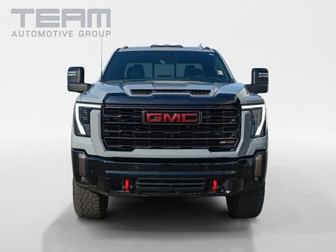 Used 2024 GMC Sierra 2500 AT4X AWD/4WD image 2
