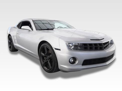 Used 2010 Chevrolet Camaro SS w/ RS Package image 2