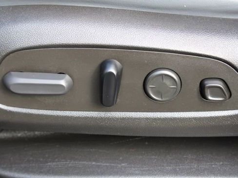 Used 2022 Buick Enclave Premium image 13