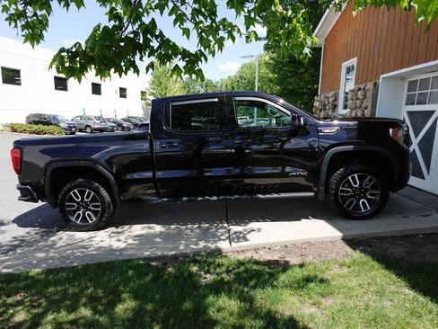 Used 2022 GMC Sierra 1500 AT4 w/ AT4 Premium Package AWD/4WD image 8