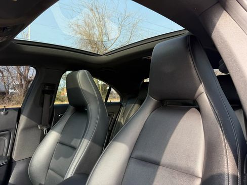 Used 2019 Mercedes-Benz CLA 250 image 10