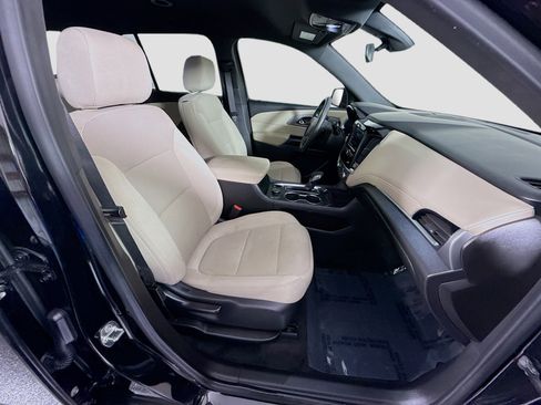 Used 2023 Chevrolet Traverse LS FWD image 29