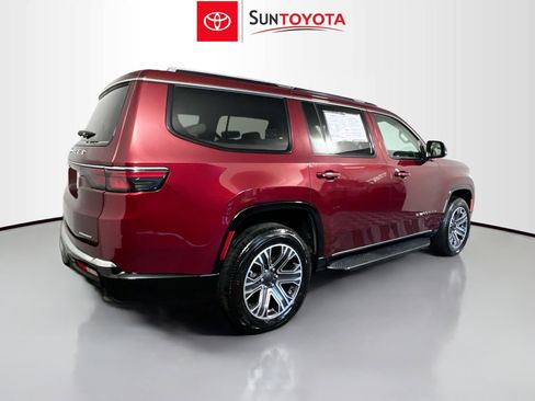 Used 2024 Jeep Wagoneer Series II w/ Flexible Seating Group image 4