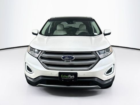 Used 2017 Ford Edge Titanium w/ Equipment Group 302A FWD image 2