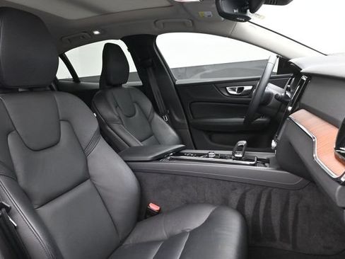 Used 2024 Volvo S60 B5 Plus AWD/4WD image 31