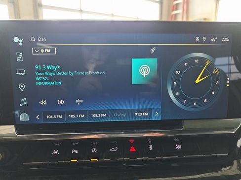 Used 2024 Chevrolet Silverado 1500 RST w/ Convenience Package II image 20