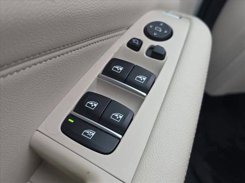 Used 2019 BMW X5 xDrive40i w/ Executive Package image 8