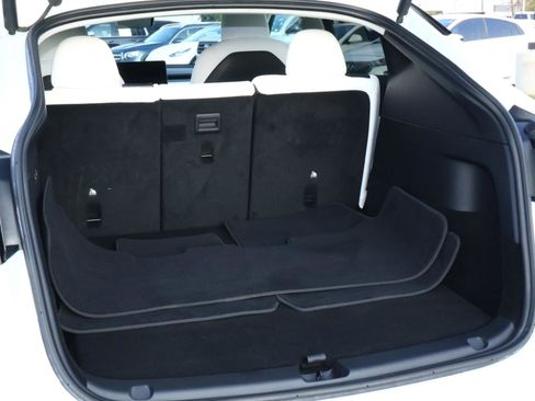 Used 2022 Tesla Model Y Performance image 17